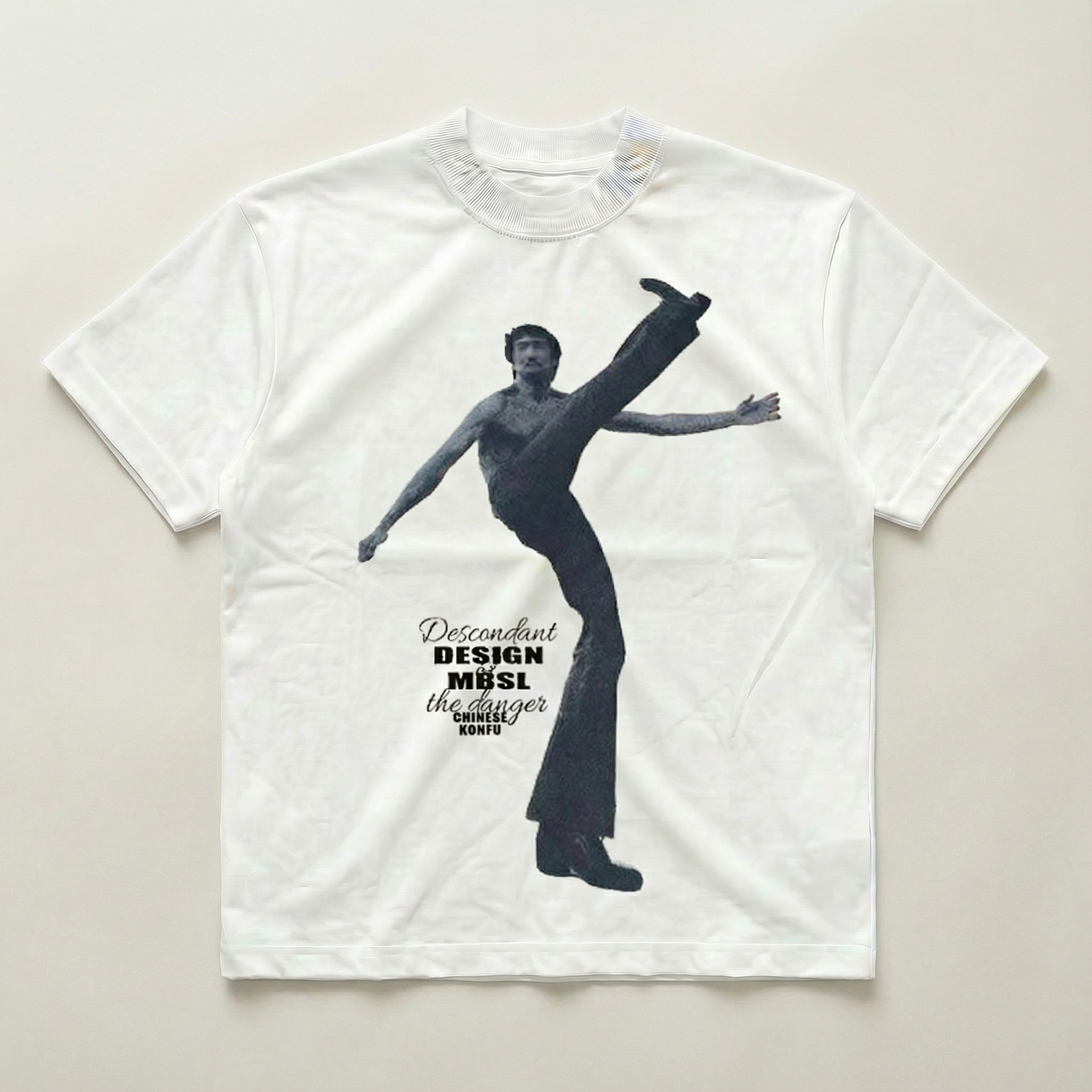 Leg Up Graphic heavyweight tee