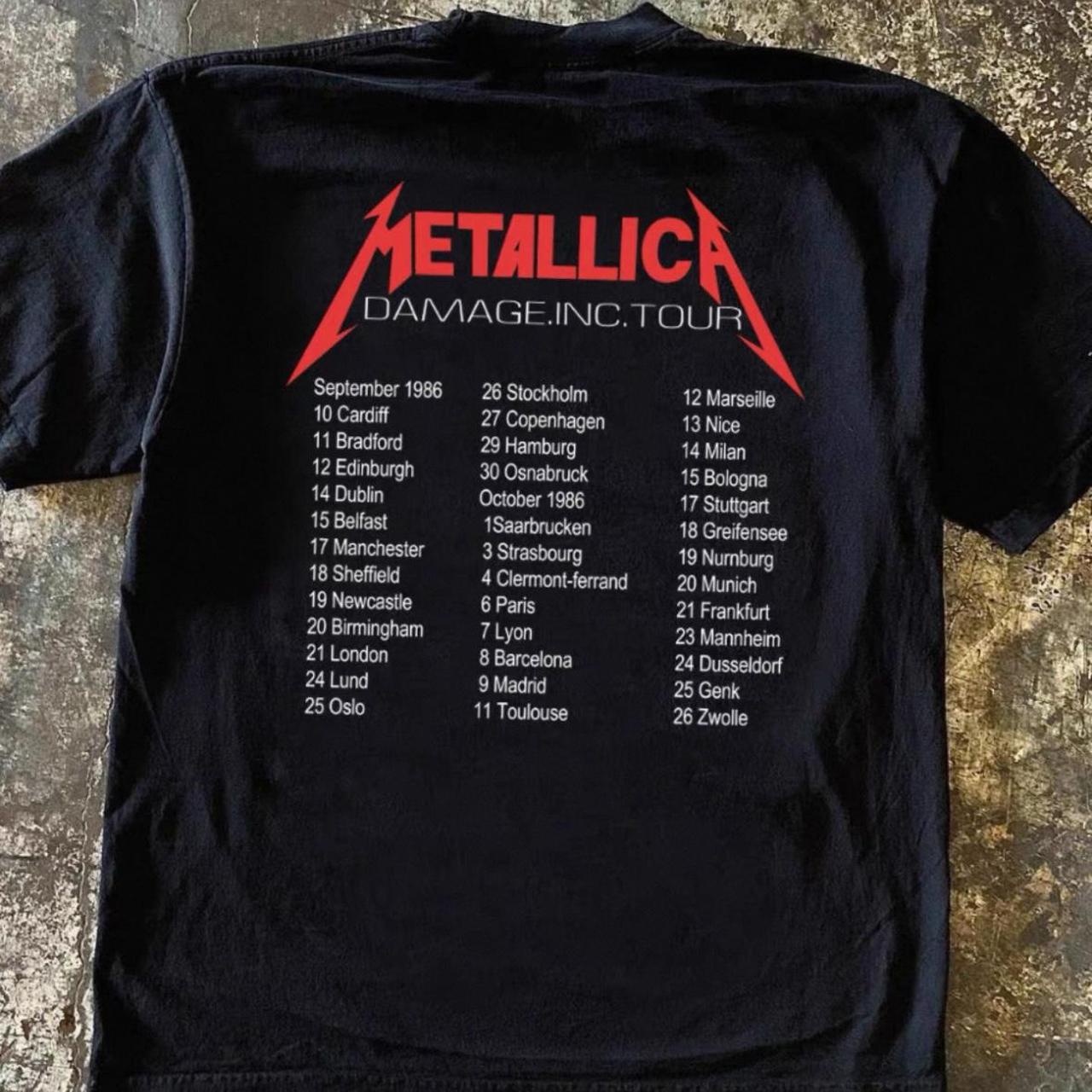 Metallica black and red tee