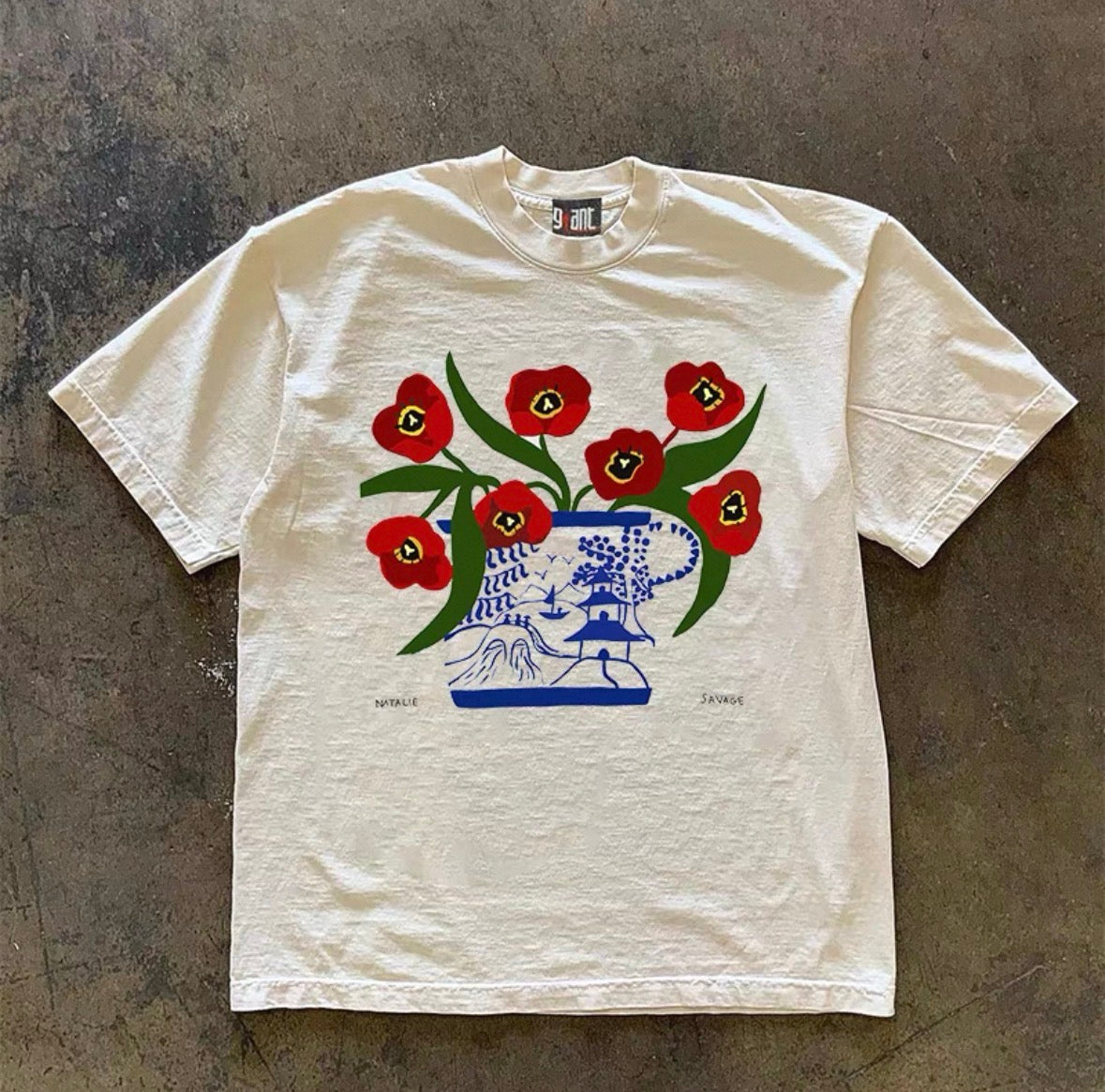 Blue and red flower pot tee