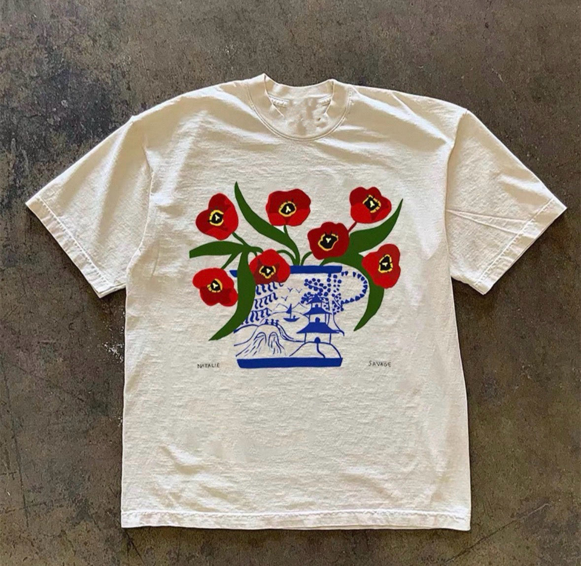 Blue and red flower pot standard tee