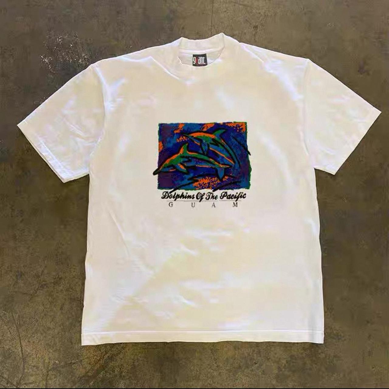 Dolphin Graphic standard tee