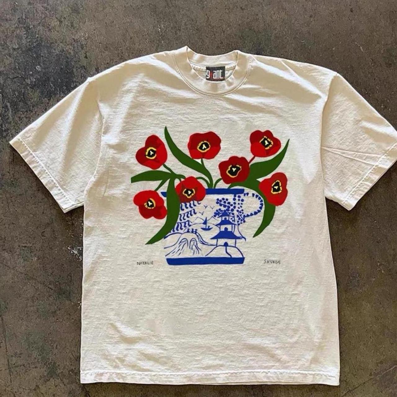 Blue and red flower pot tee