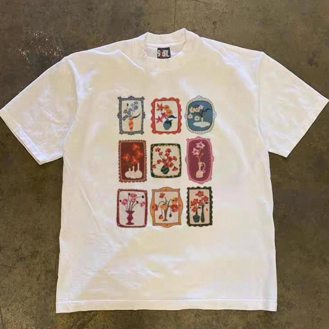 9 flowers standard tee