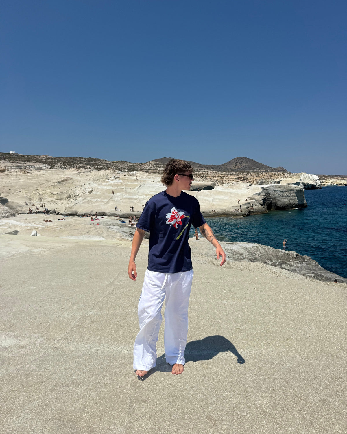 Blue hibiscus Heavyweight tee | Luke, 181cm / 5'11", wearing size Medium (Classic Fit)