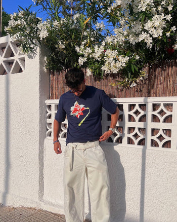 Blue hibiscus Heavyweight tee | Guzman, 185cm / 6'1", wearing size Large (Classic Fit)