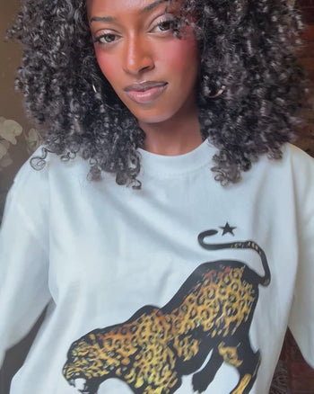 Leopard star Heavyweight tee | Mouna, 170cm / 5'7", wearing size M