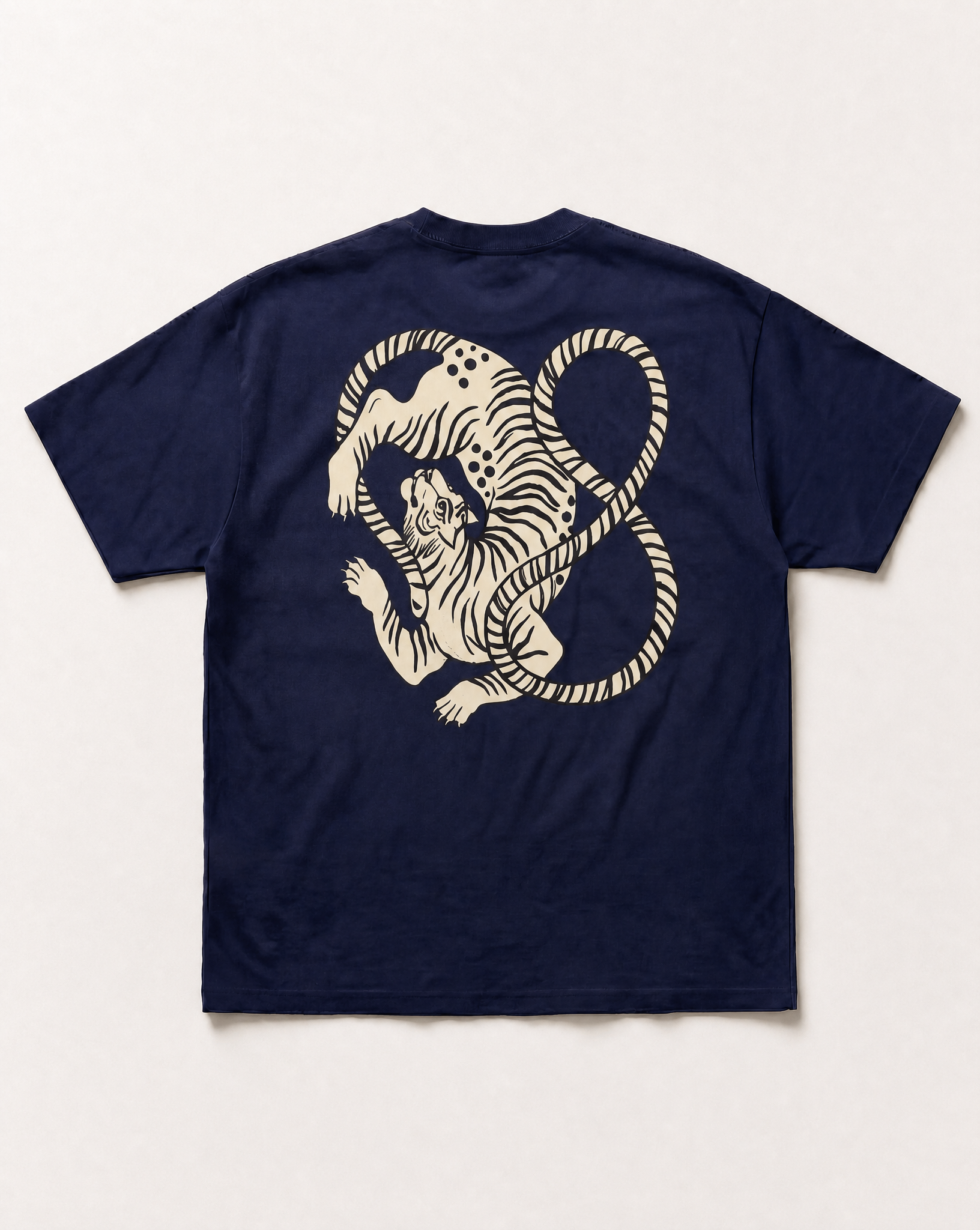 Tiger tail heavyweight tee